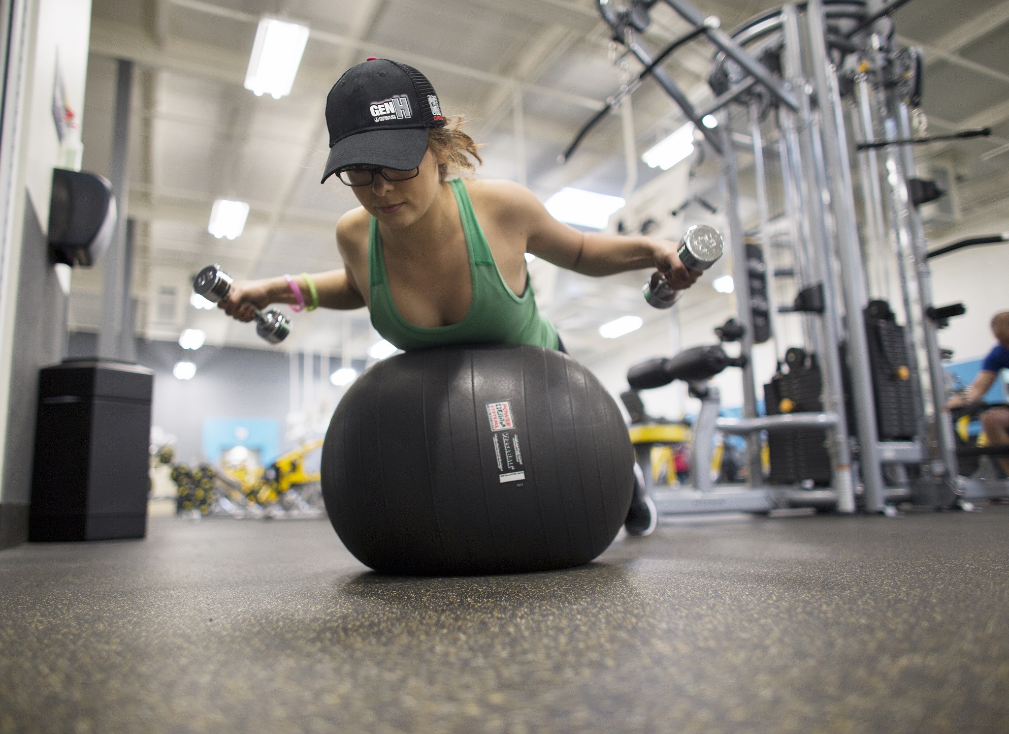 Dumbbell Pullover: Proper Form and Benefits